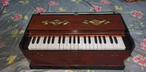 Sagwan Wood Piano